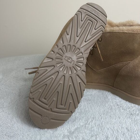 UGG Classic FEMME Lace Bootie - Picture 7 of 8